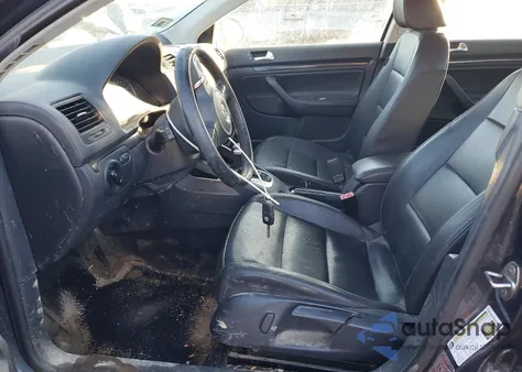 2010 Volkswagen Jetta Se z USA, uszkodzony, nr VIN 3VWRZ7AJ3AM052361